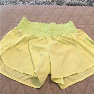 Lululemon tracker shorts